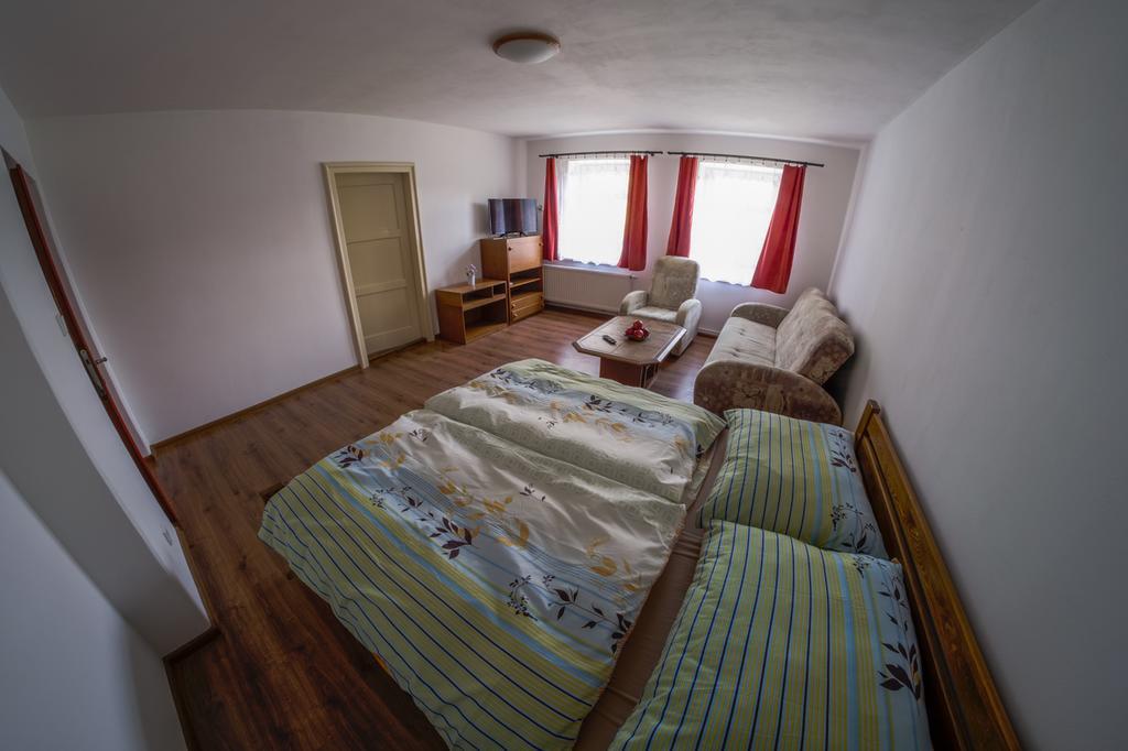 Stovka Bozanov Guest House Exterior photo